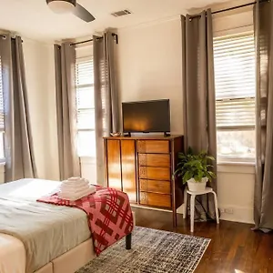  Vakantiehuis J Birds' In The Heart Of Midtown Verenigde Staten