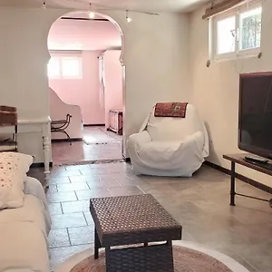 https://villa-stellaris.fr-provencehotel.com