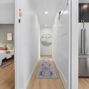 Jimi's Sweet - 84 Walkscore Apartment