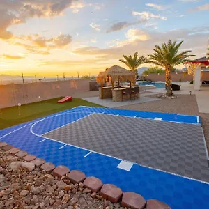 3400 Sqft House W/40ft Heated Pool/spa- Strip View Holiday home