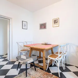 https://apartment-deluxe-innsbruck-mutters.soldenhotels.net