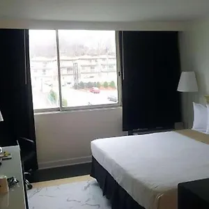 Ramada By Wyndham 3* North Bergen